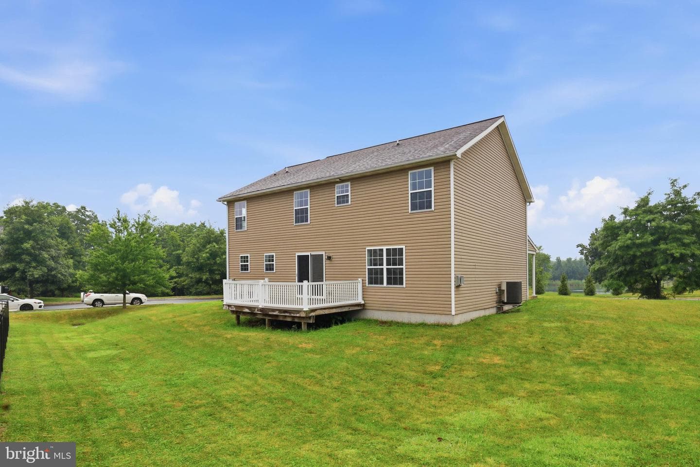 125 Woodmeadow Drive photo 37
