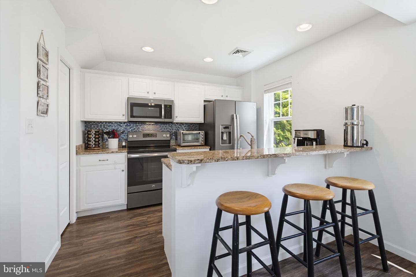 307 Cabot Circle photo 12