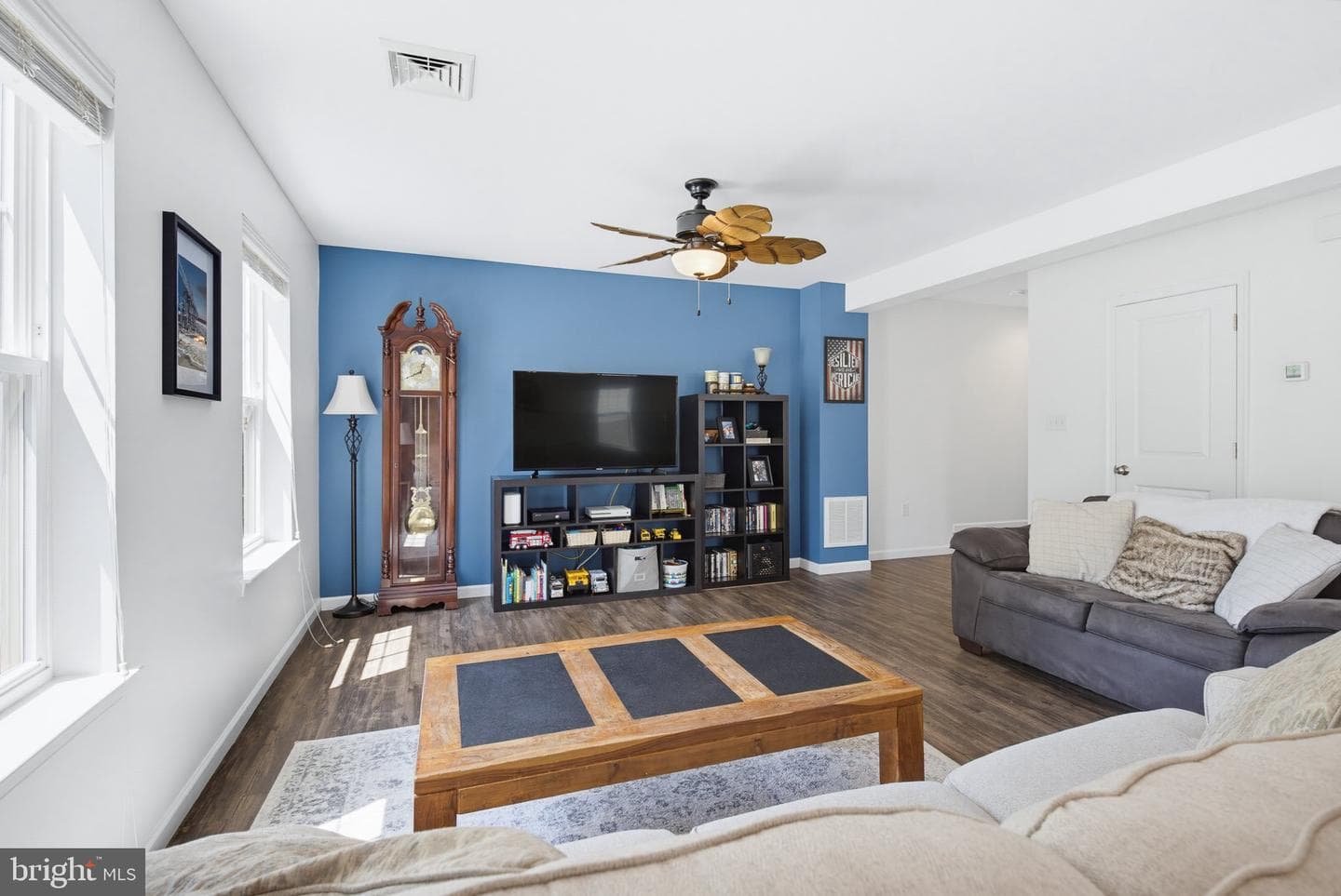 307 Cabot Circle photo 3