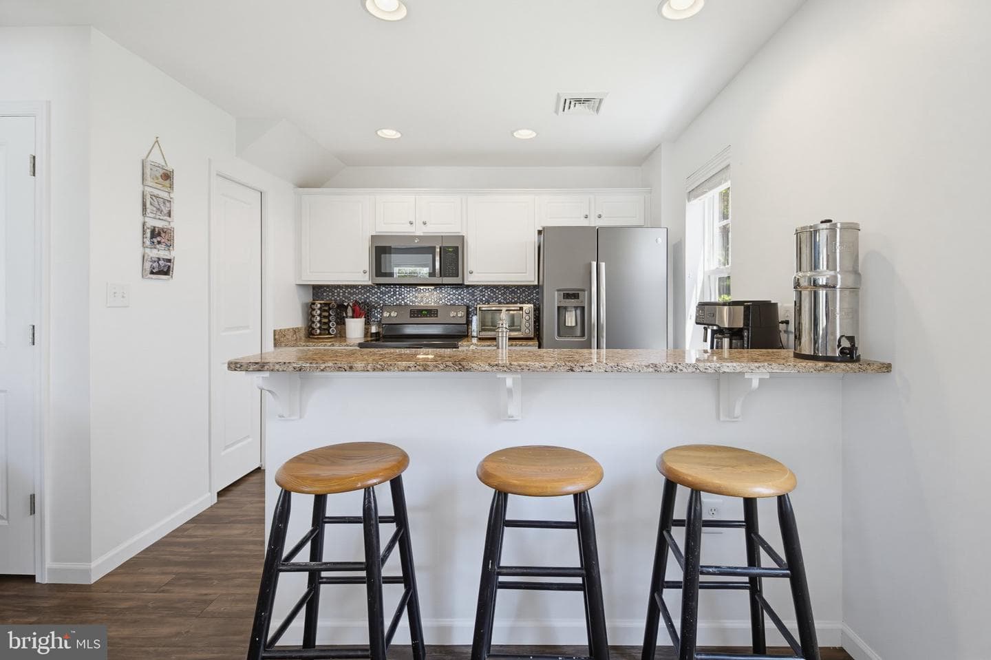 307 Cabot Circle photo 9