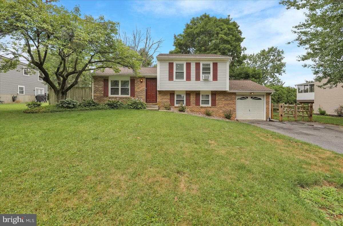 105 Autumn Drive, Lititz