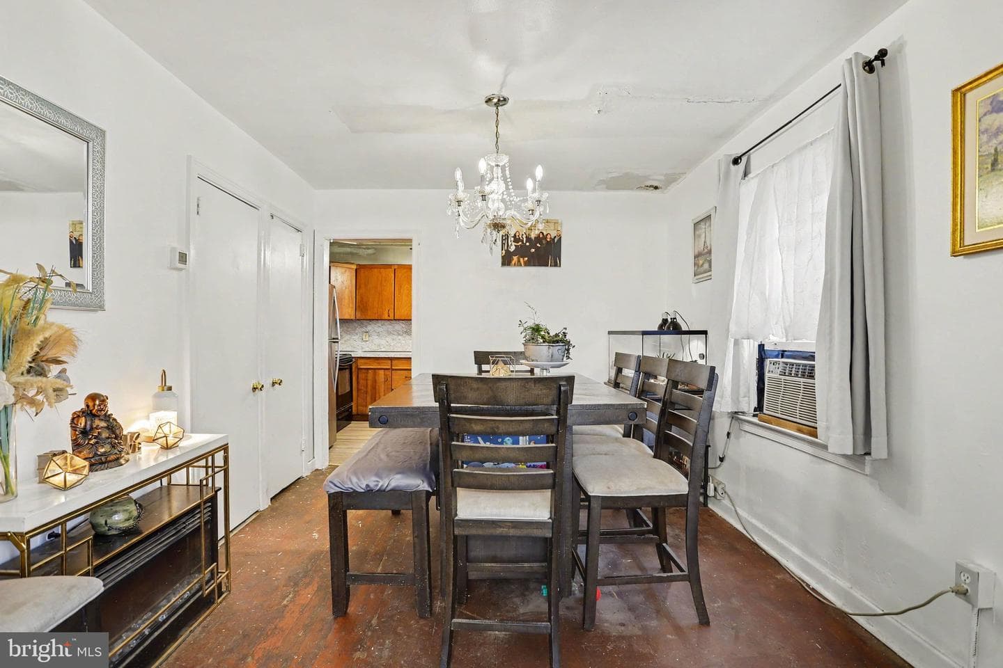 239 Locust Street photo 9