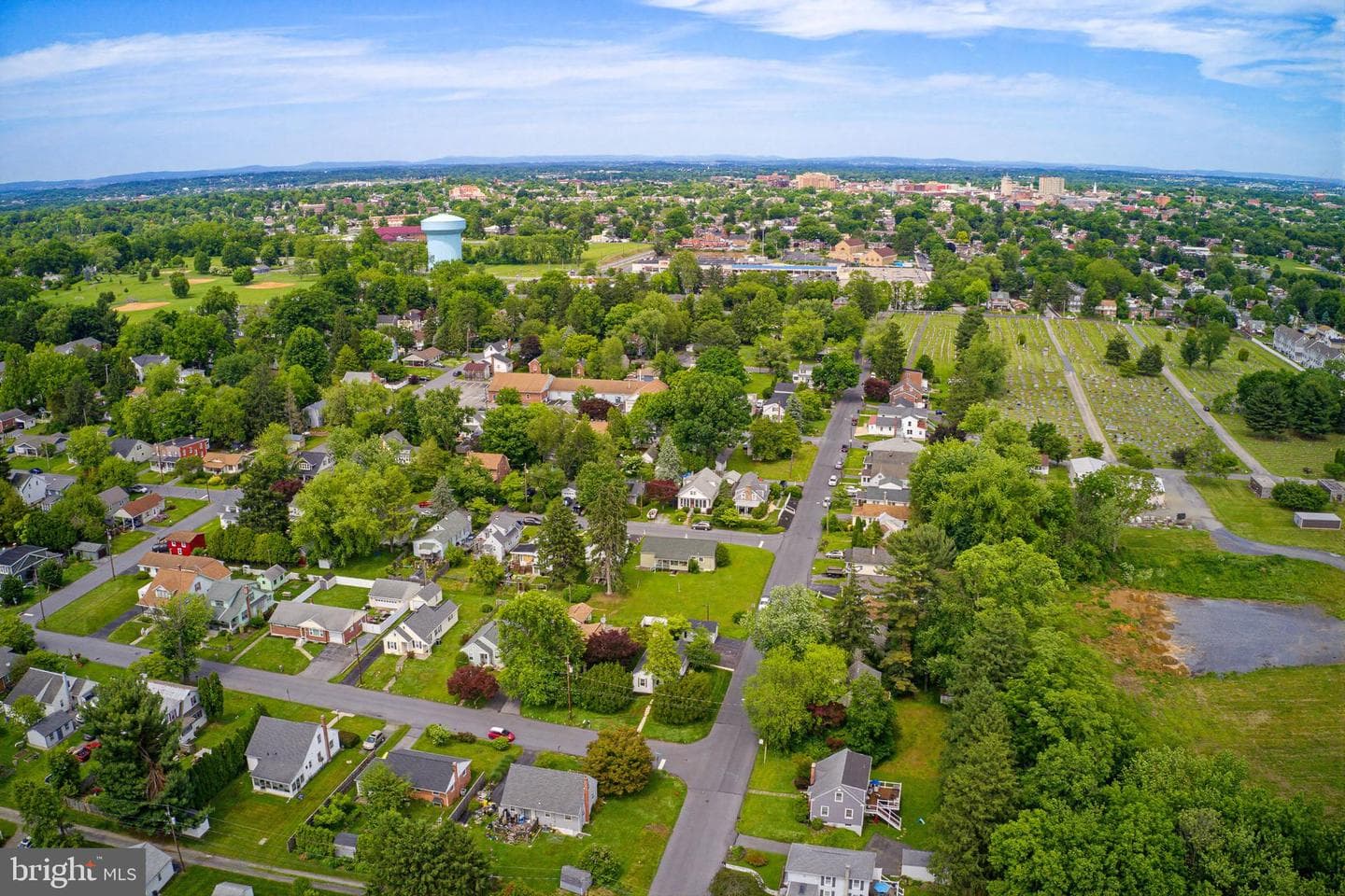 139 Montrose Avenue photo 41
