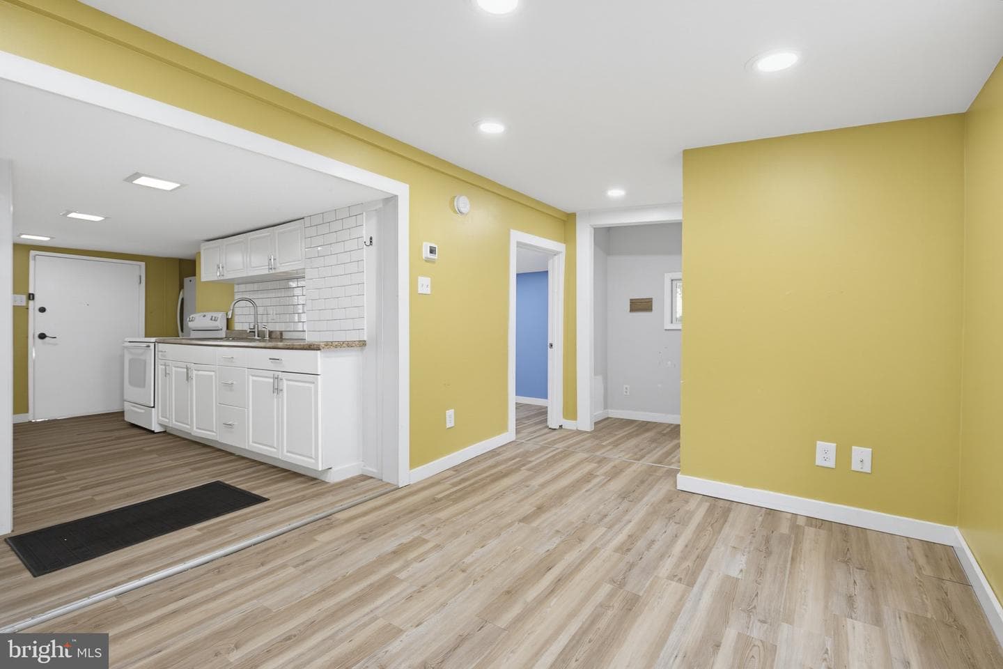 2624 Duke Street photo 7