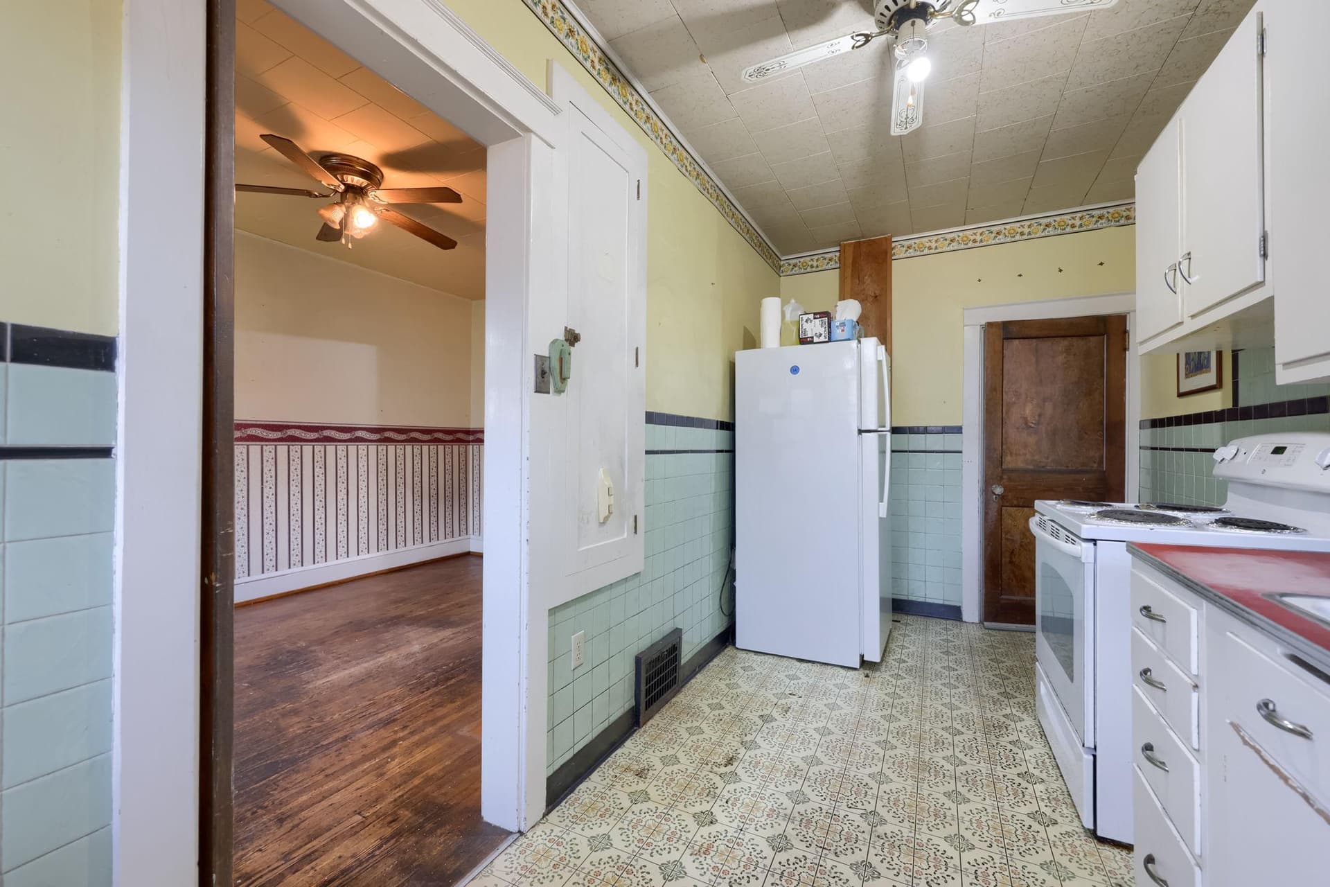364 E Liberty Street photo 15
