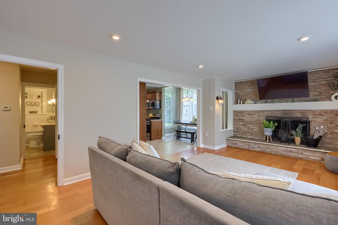 201 W Frederick Street photo 6