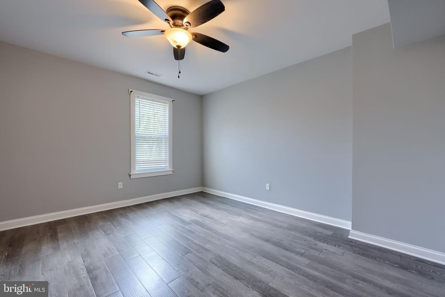 248 E Walnut Street photo 24