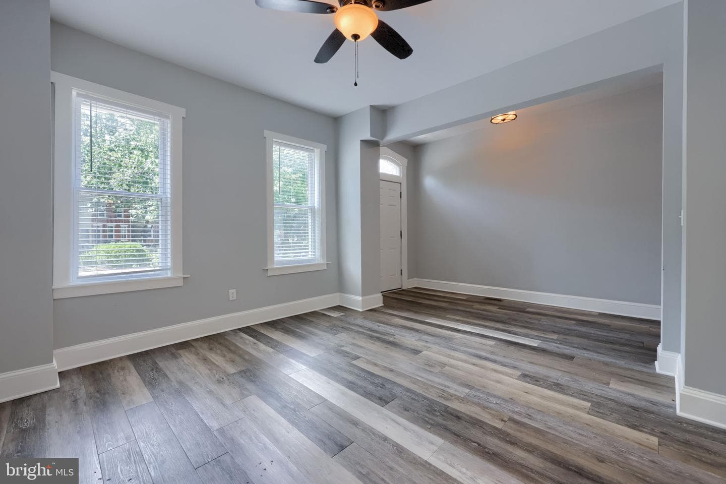248 E Walnut Street photo 9