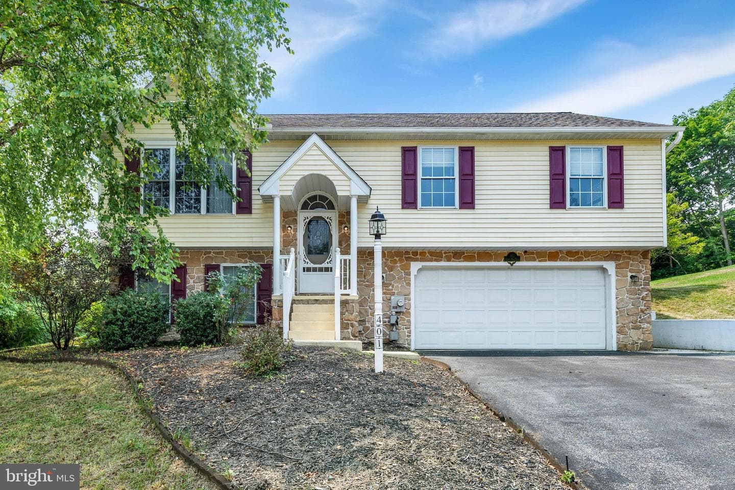 401 Rabbit Hill Lane, Lancaster