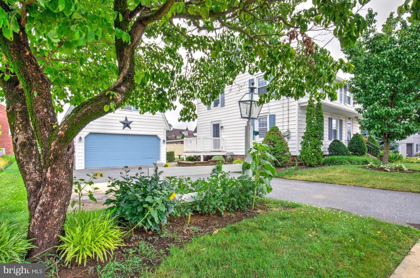 15 N Custer Avenue photo 3