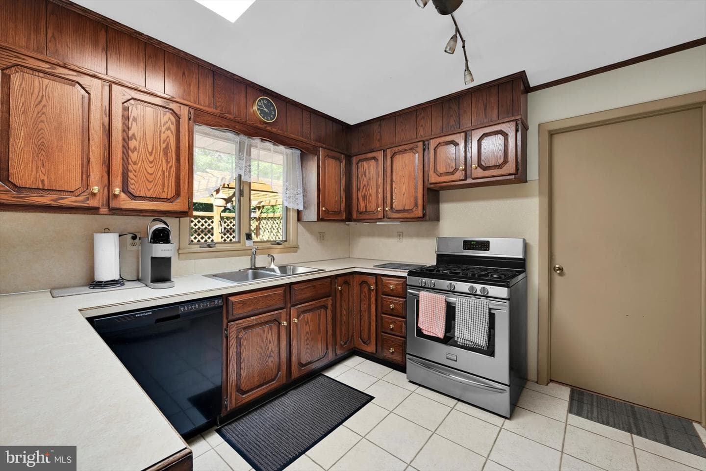 3 Oak Lane photo 14