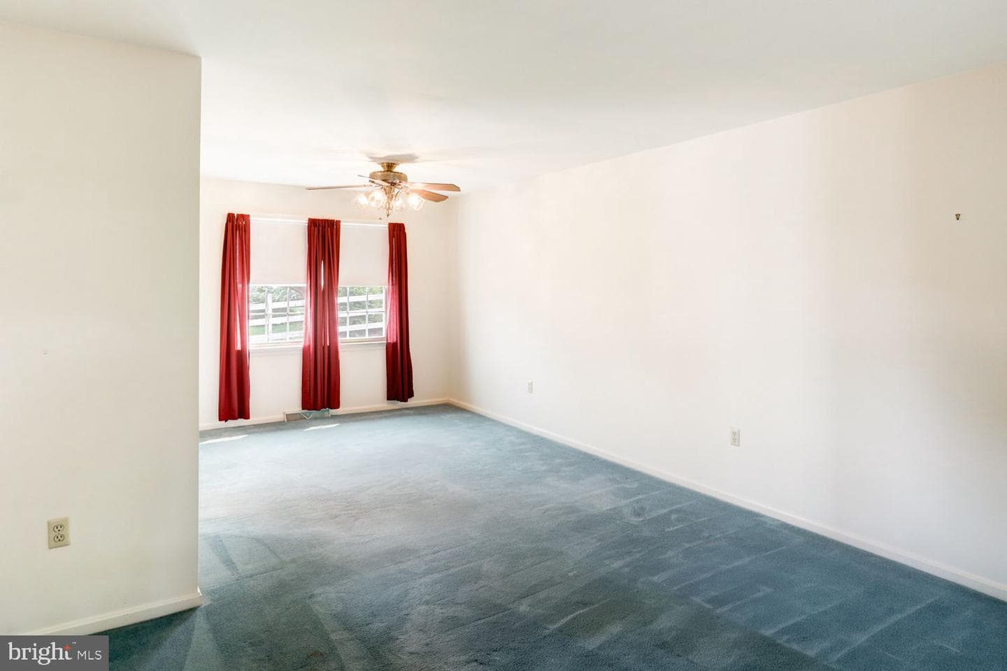 205 Walnut Lane photo 11
