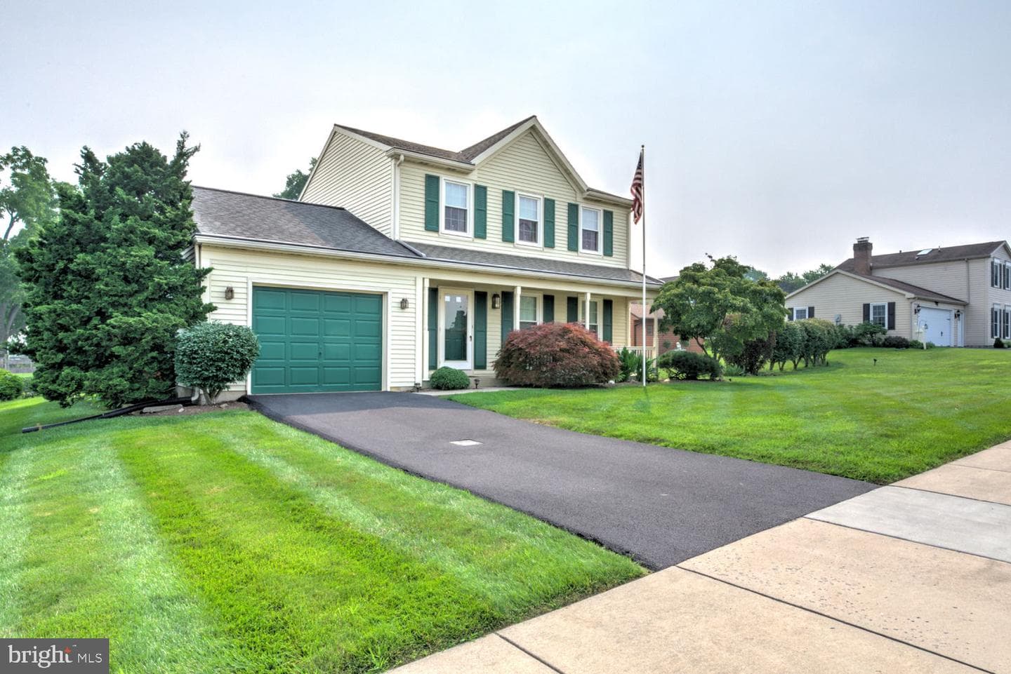 205 Walnut Lane, New Holland
