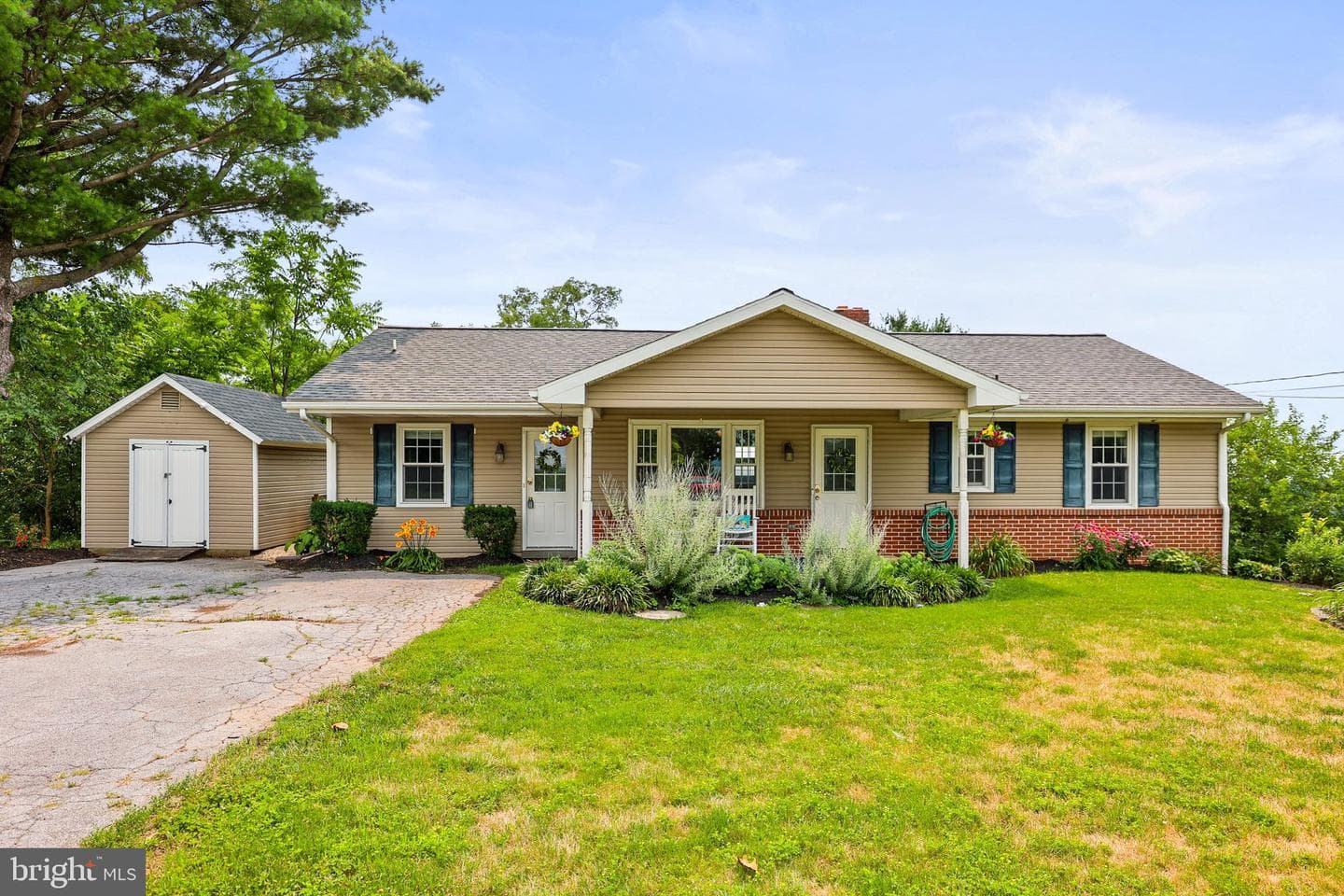 1562 Ridge Road photo 4