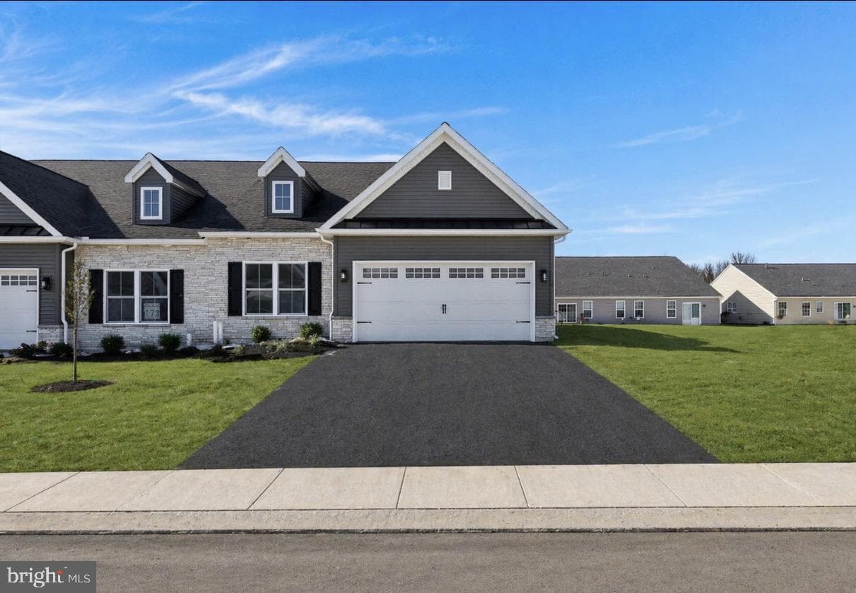 108 Hillard Field, Lancaster