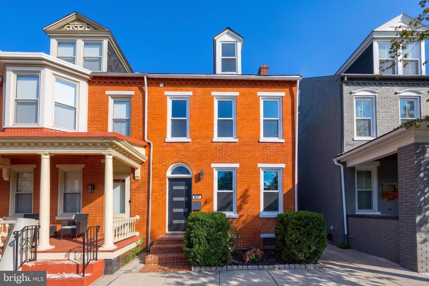 657 W Orange Street, Lancaster
