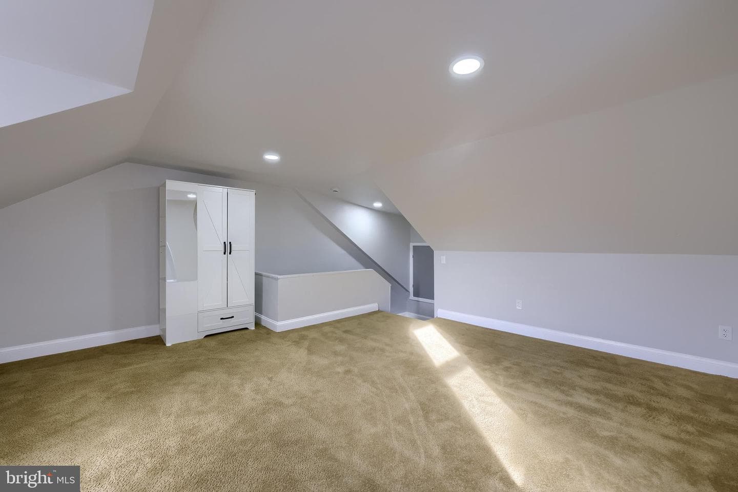 657 W Orange Street photo 24
