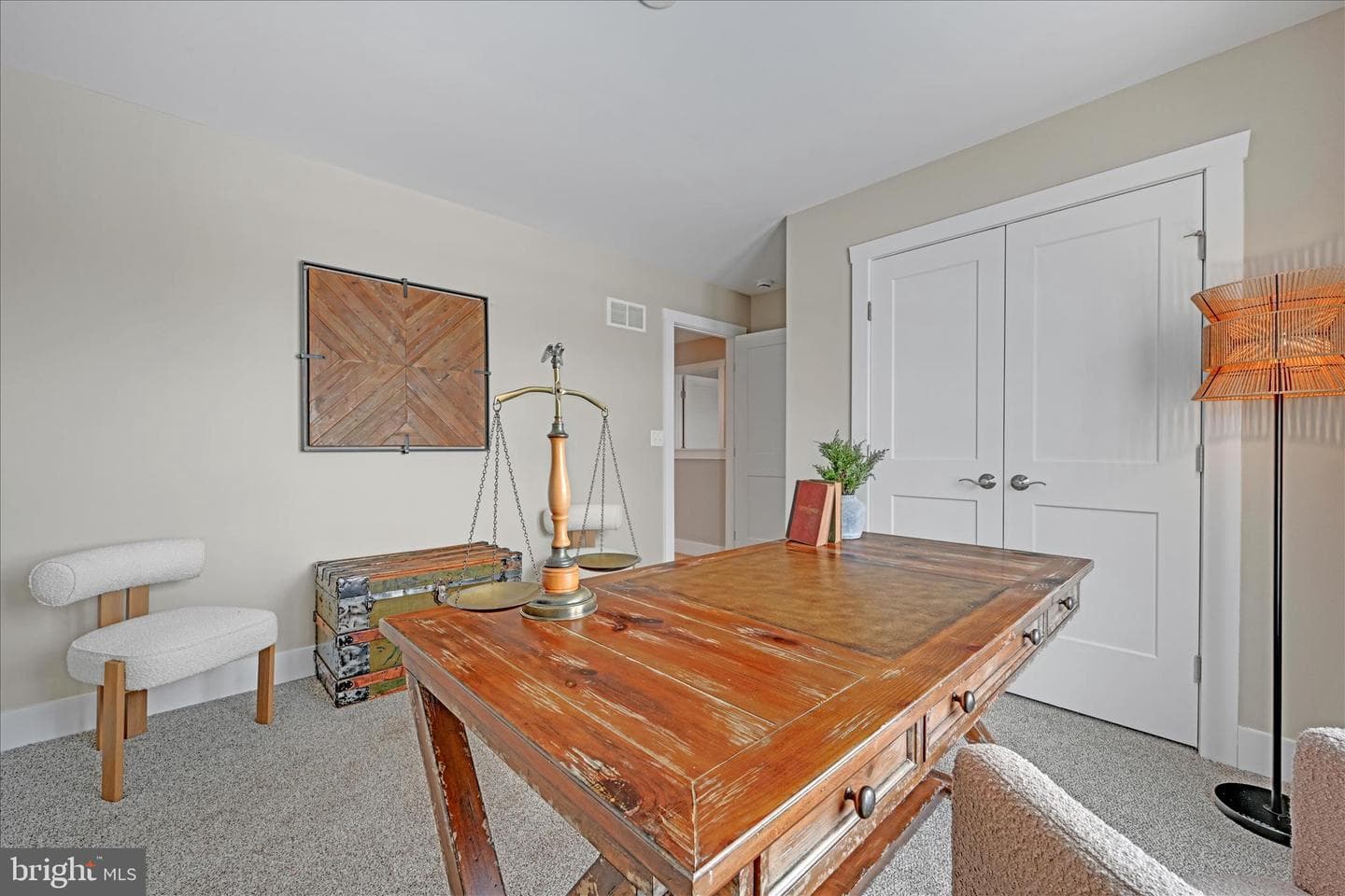 256 Pilgrim Drive photo 8