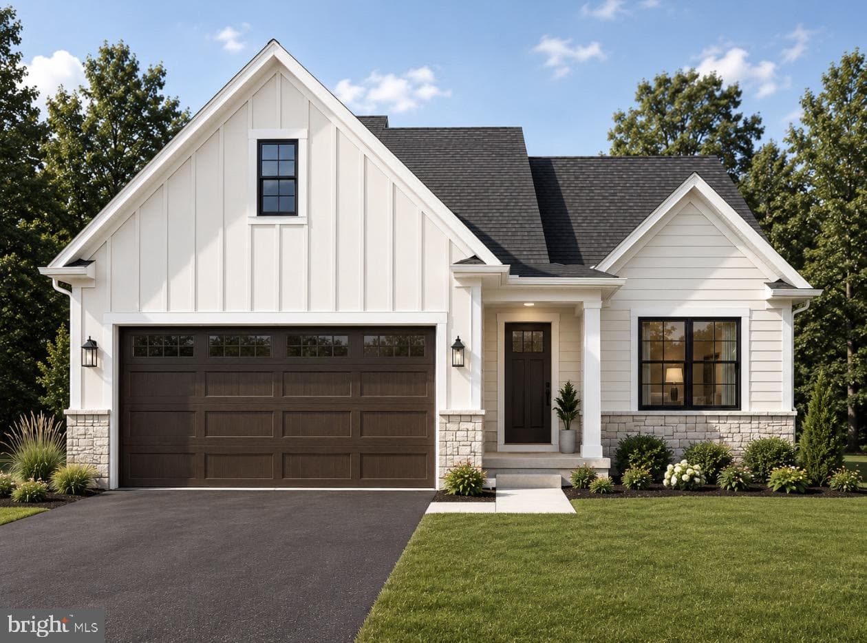 231 Pilgrim Drive, Lancaster