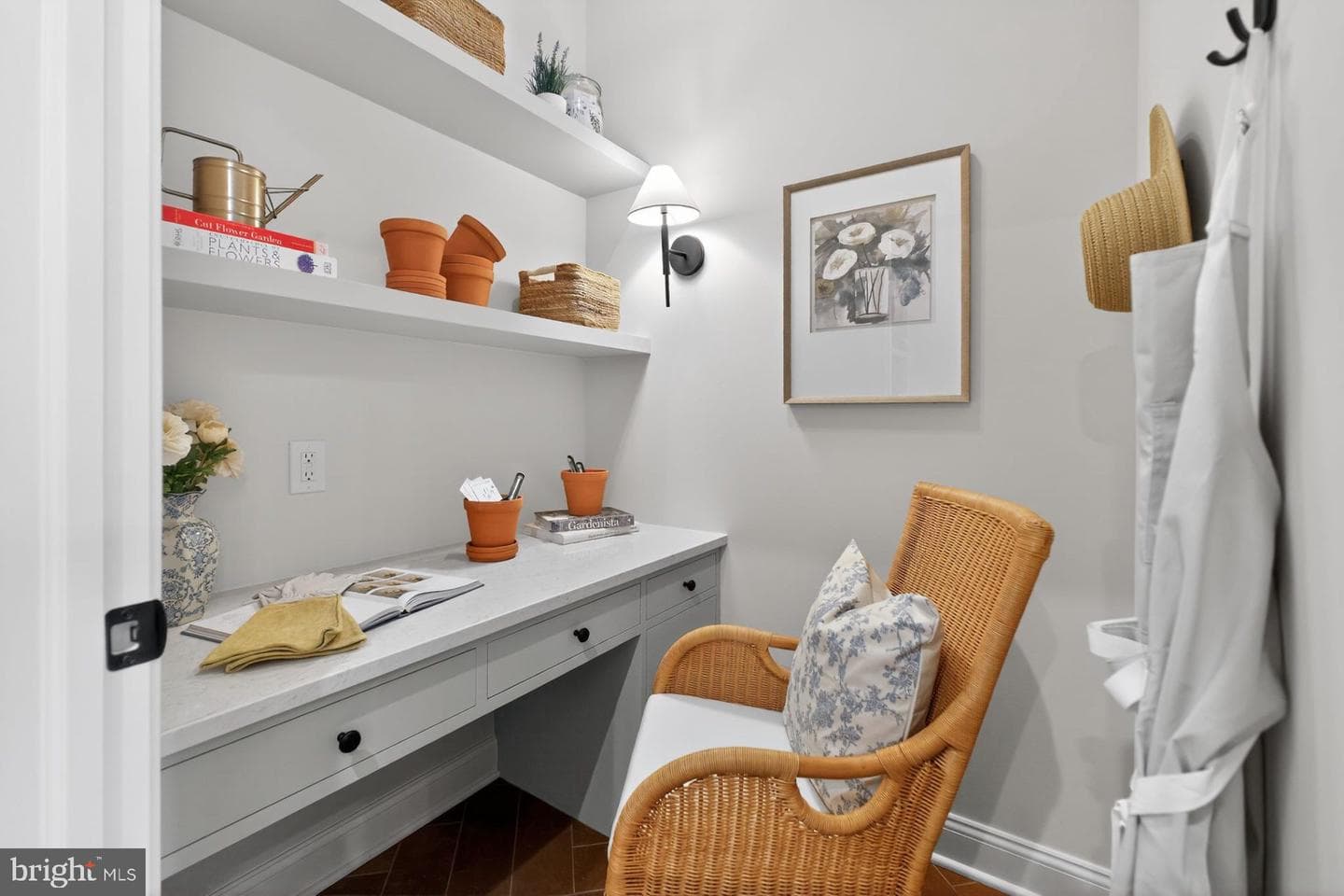 1 Grantartur #taylor Court photo 15