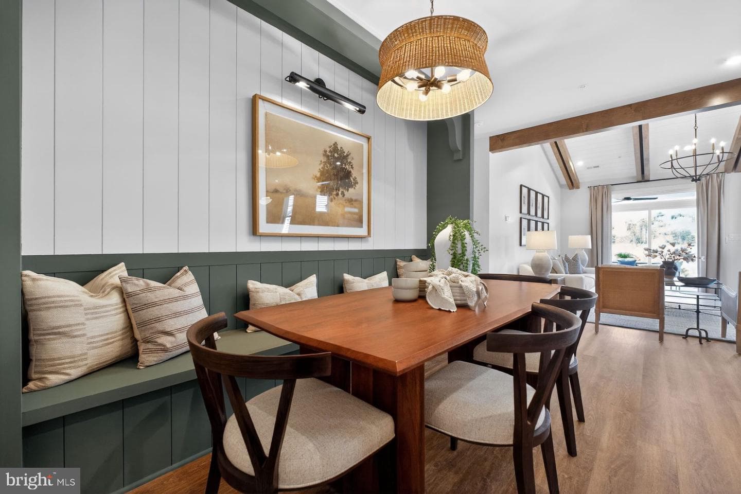 1 Grantartur #taylor Court photo 20