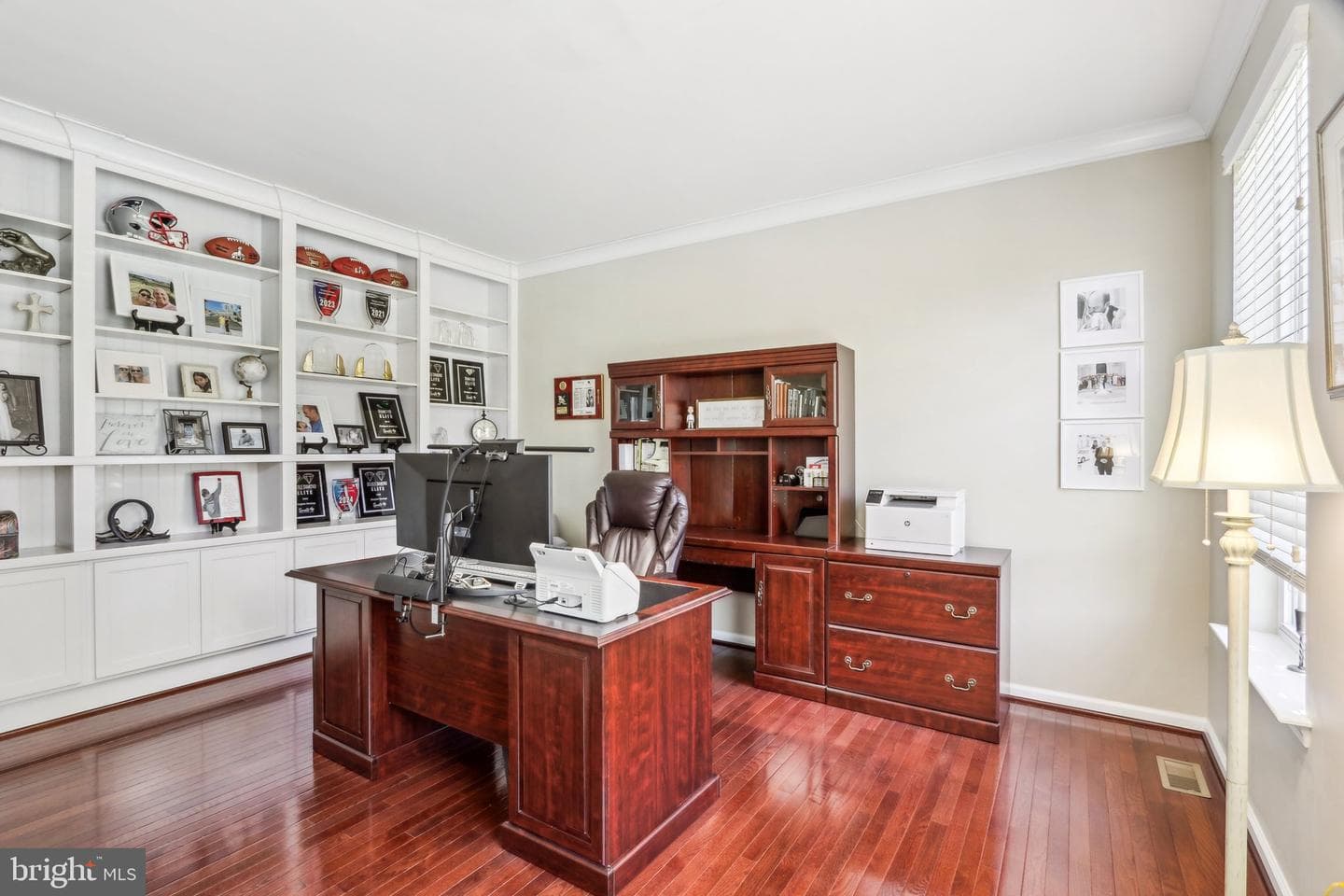 955 Yorkshire Drive photo 4