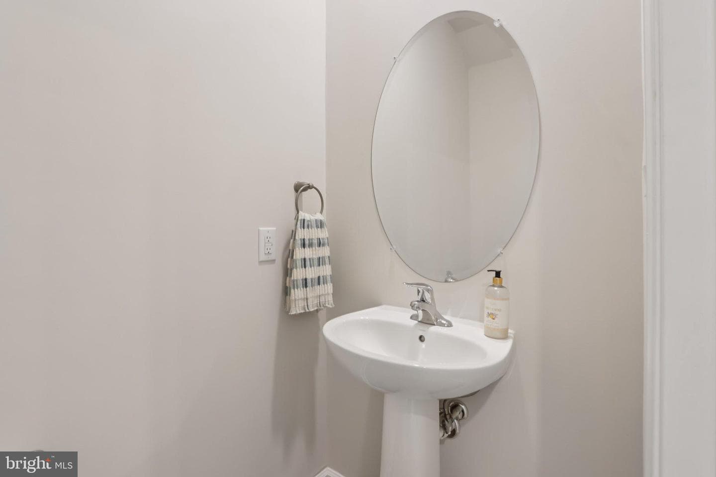 1138 Martin Road photo 18