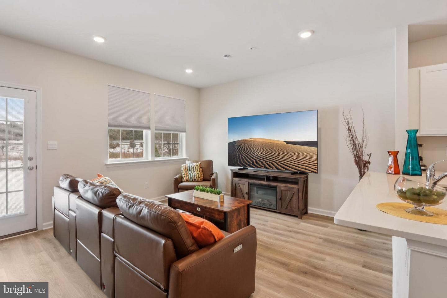 1138 Martin Road photo 2
