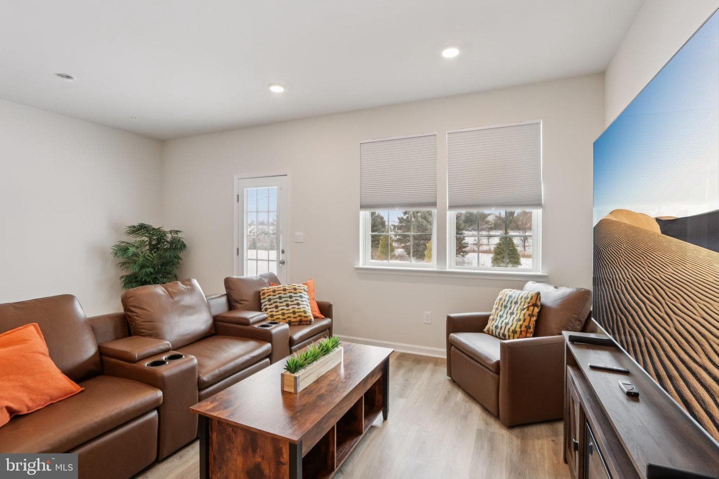 1138 Martin Road photo 5