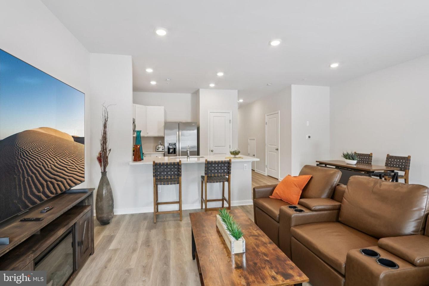 1138 Martin Road photo 6