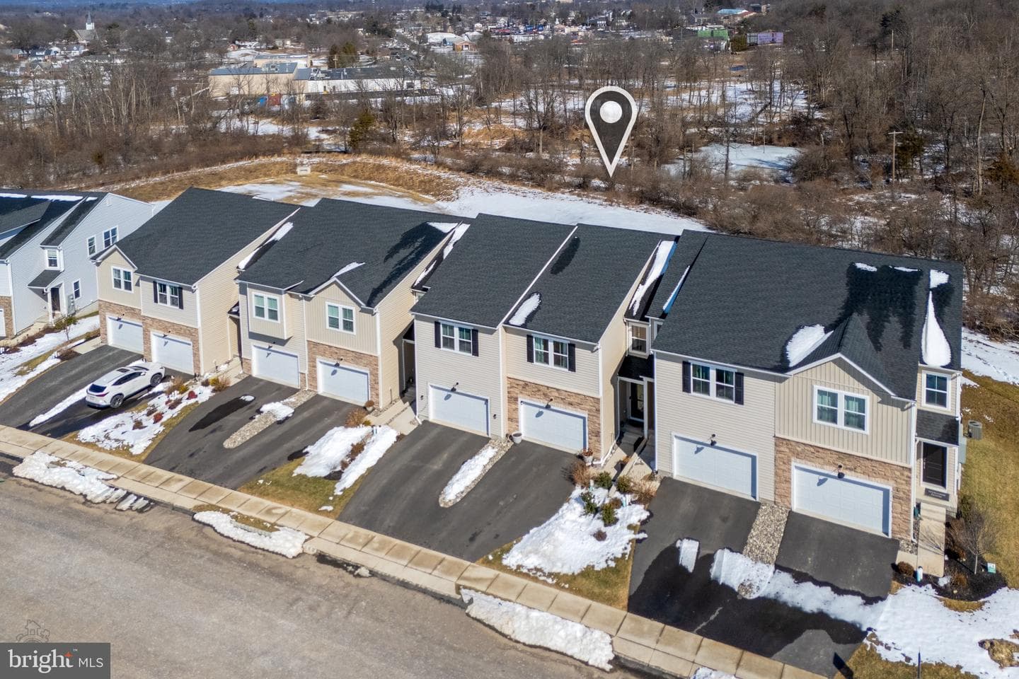 7592 Clayton Avenue photo 4