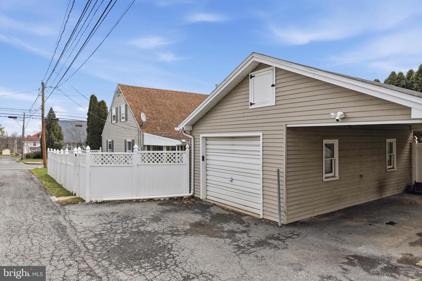 316 S Leh St photo 28