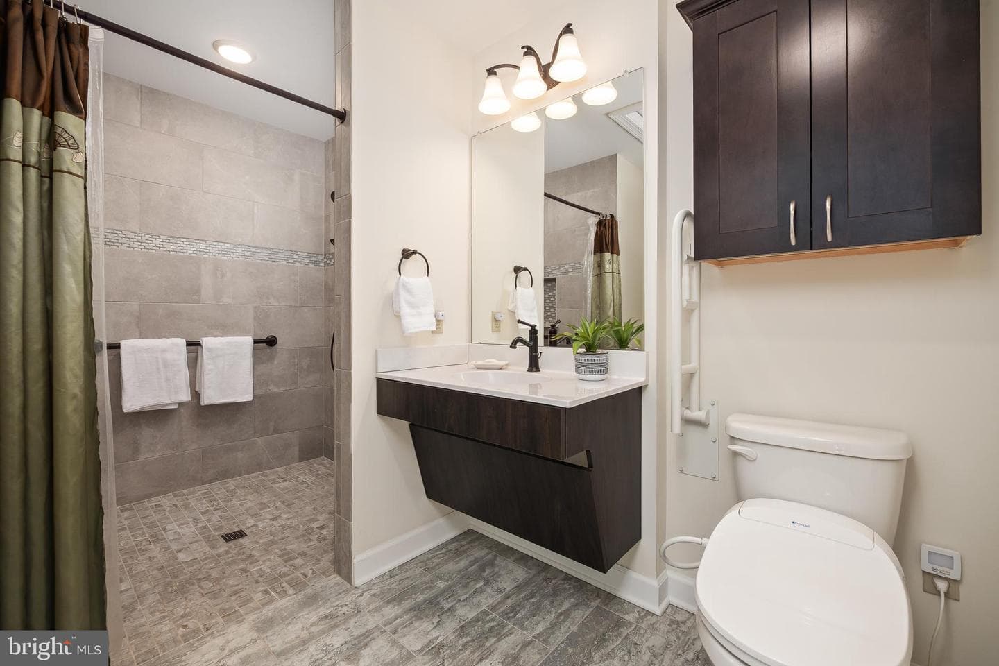 3350 Bay Hill Dr N photo 34