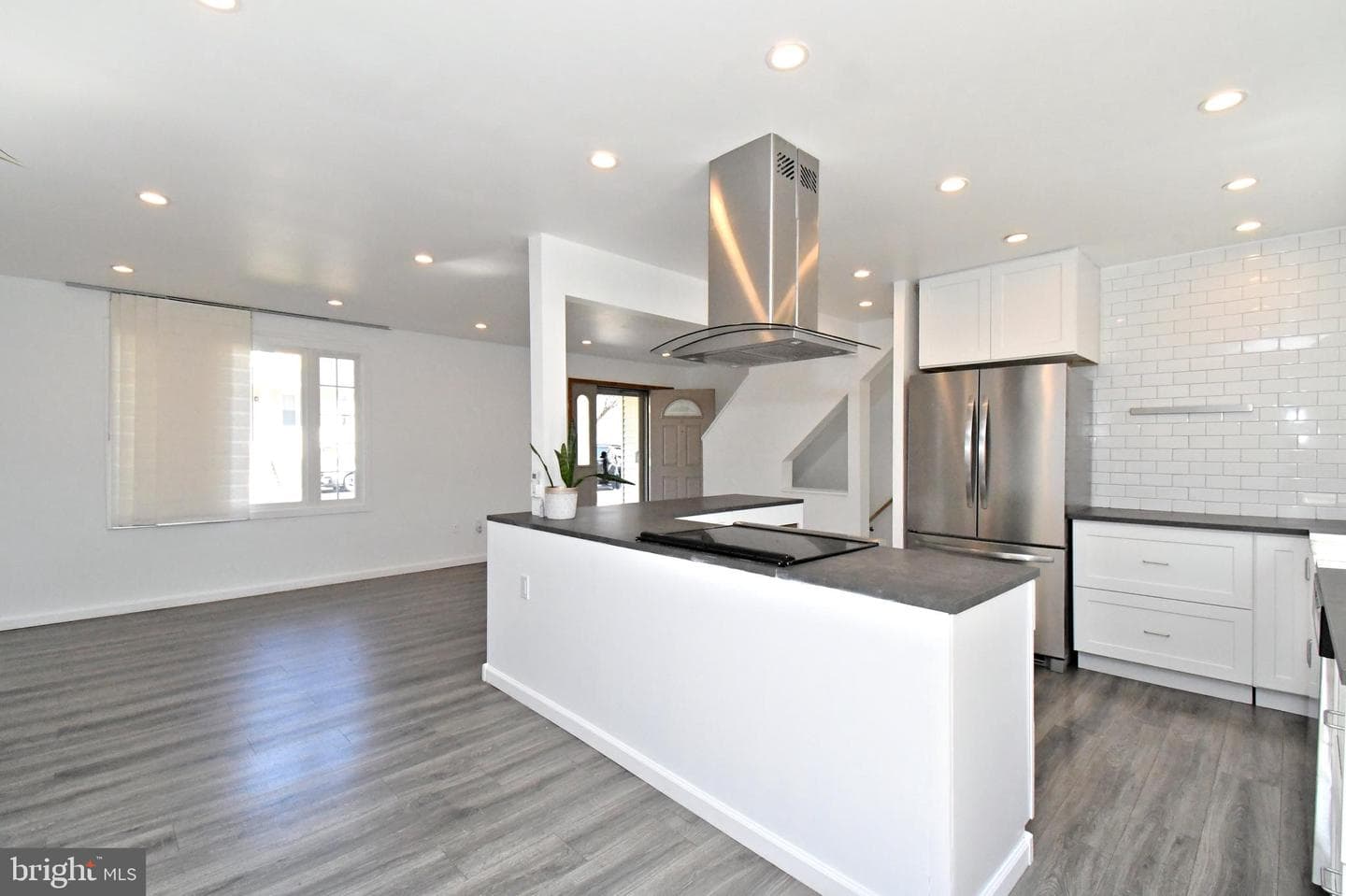 742 Walnut Street photo 6