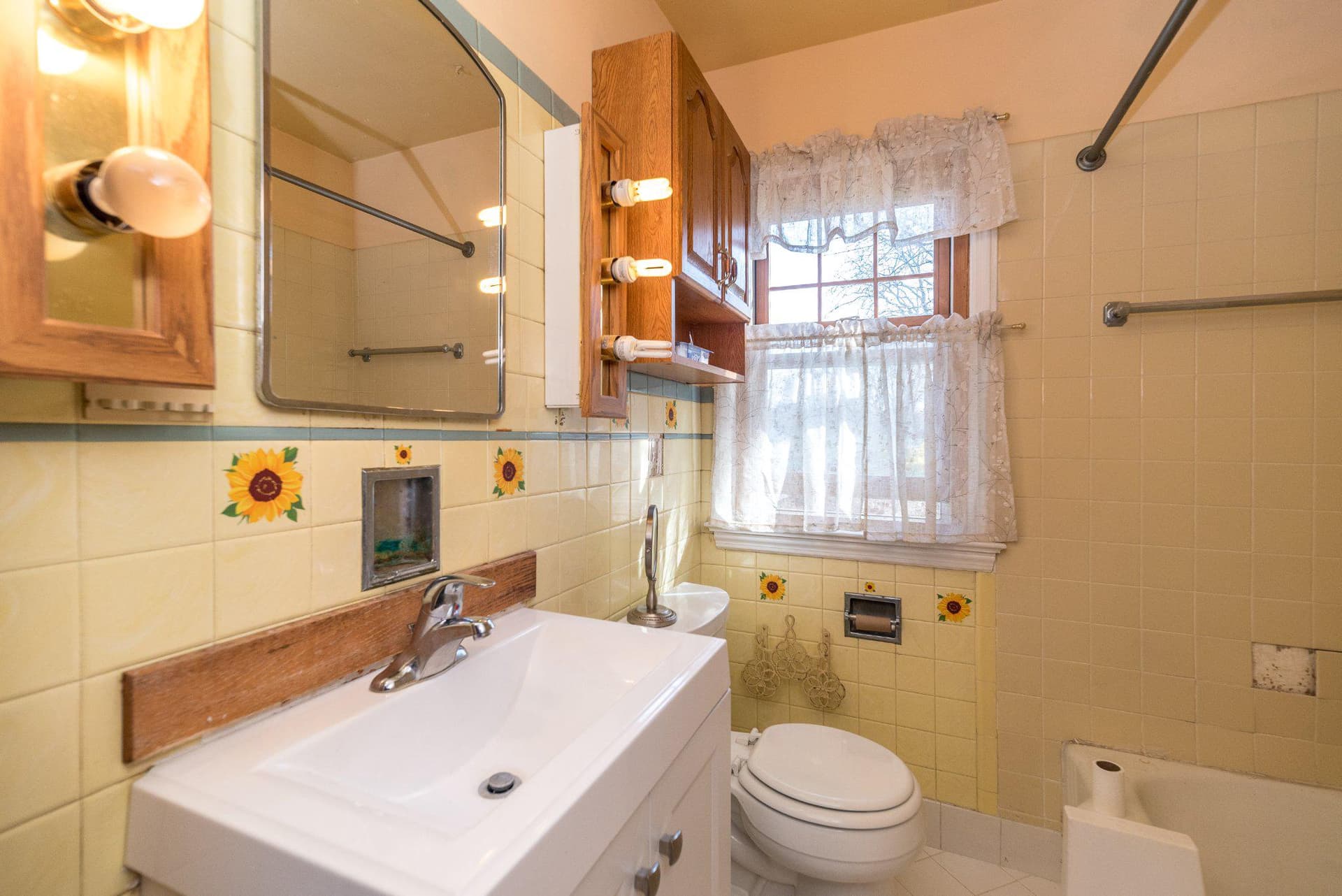 520 Thomas Street photo 13