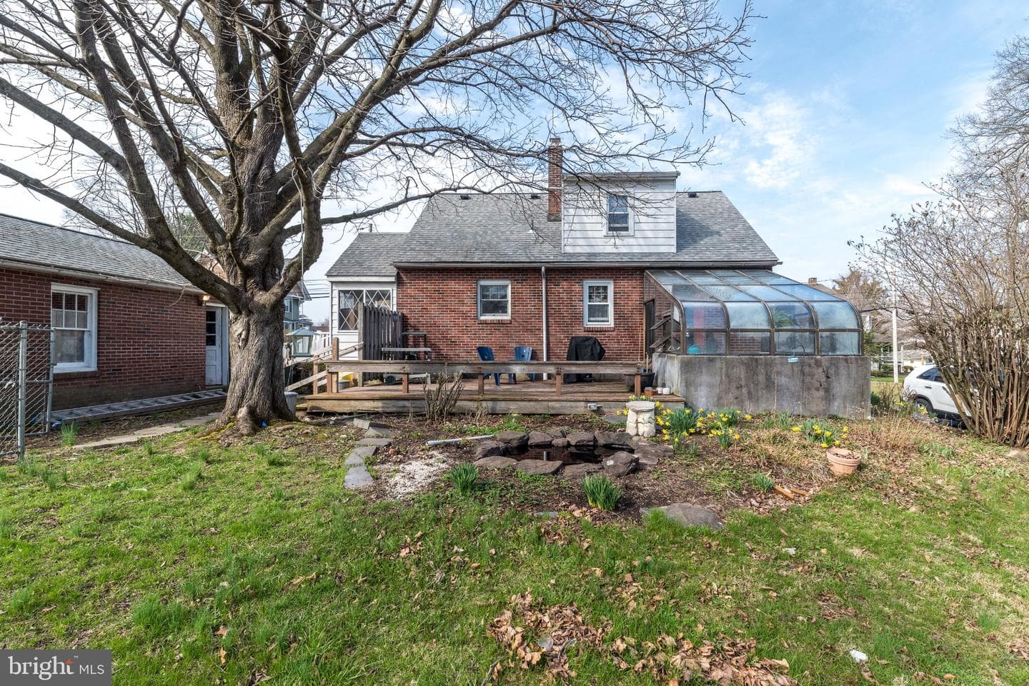 520 Thomas Street photo 26