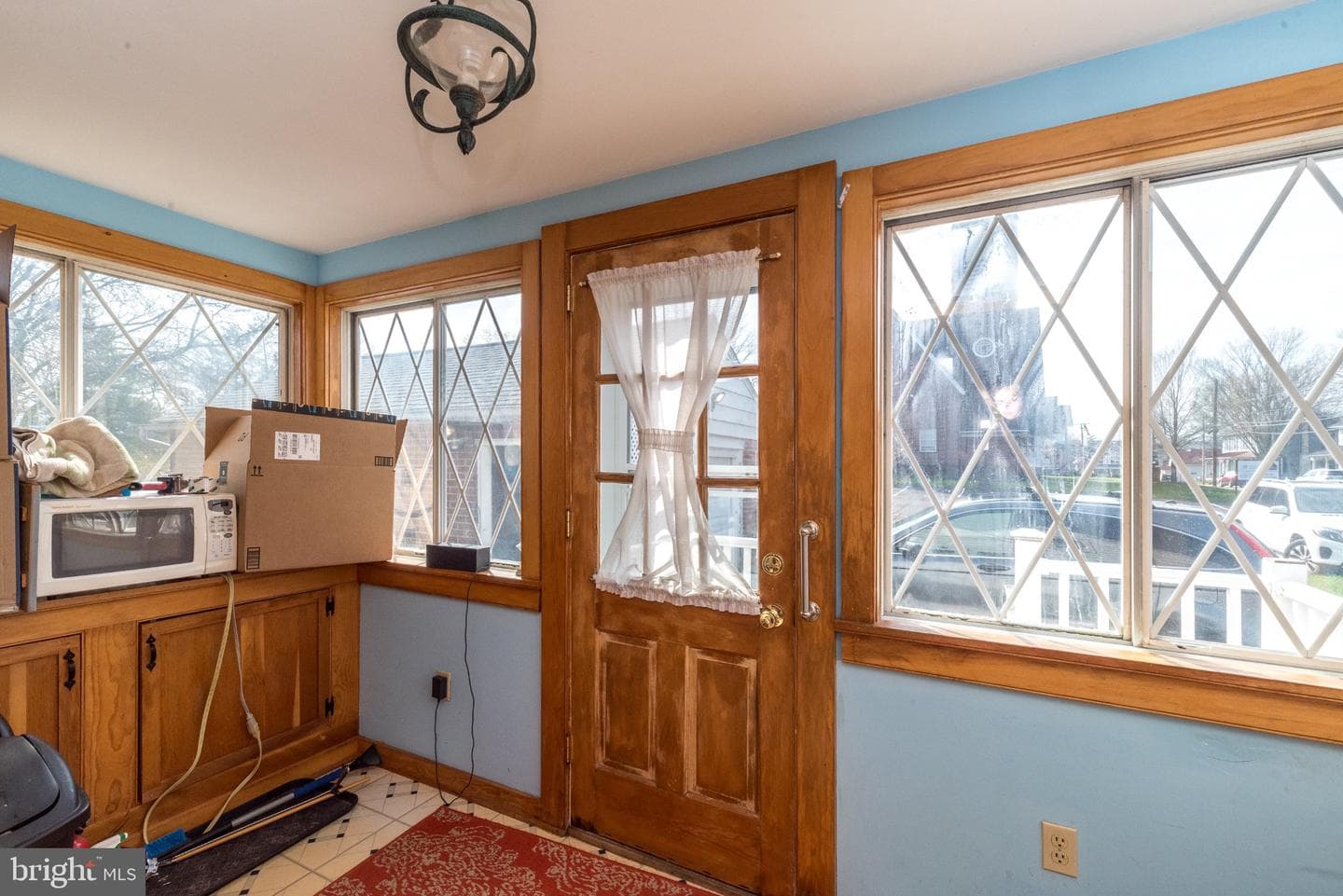 520 Thomas Street photo 4