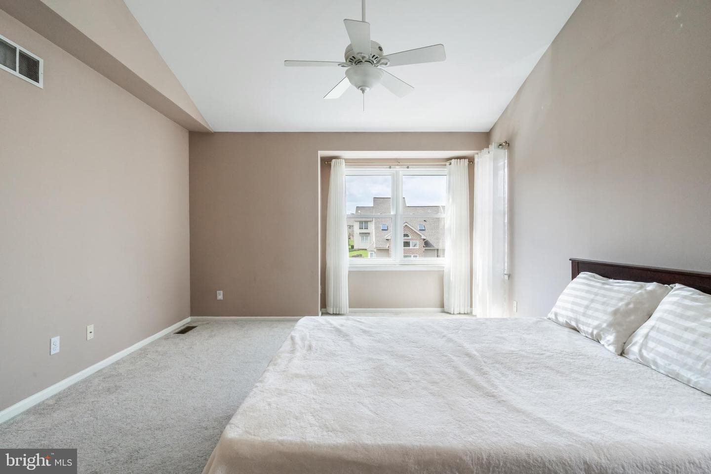 311 Windsor Place photo 22