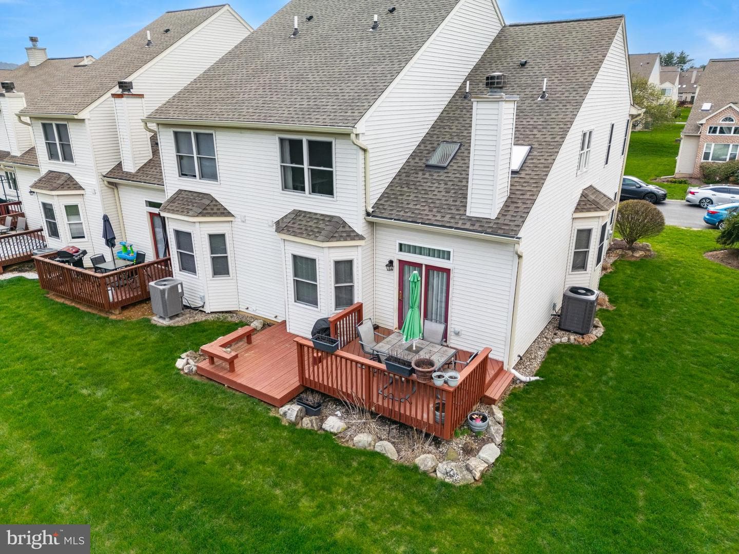 311 Windsor Place photo 38