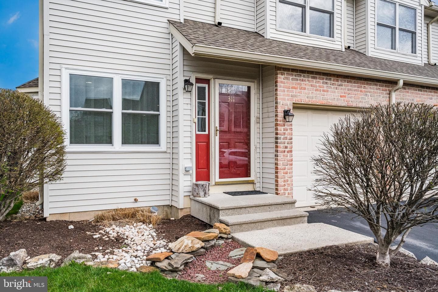 311 Windsor Place photo 4
