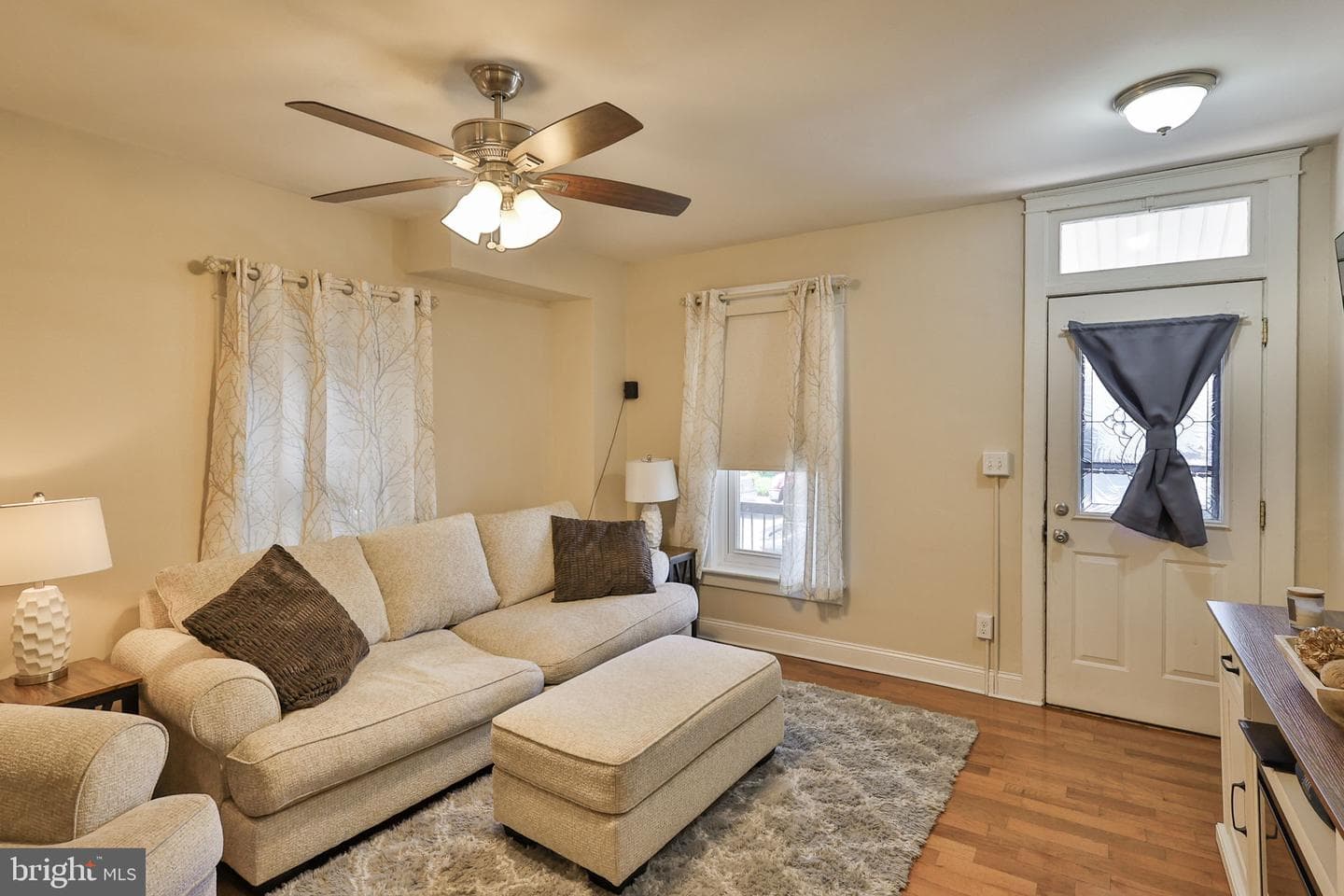 518 Ridge Street photo 4