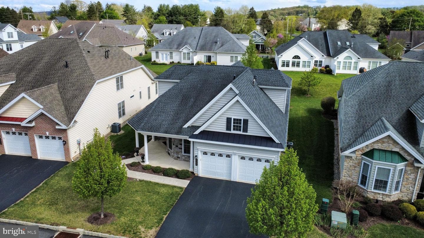 4362 Founders Drive photo 2