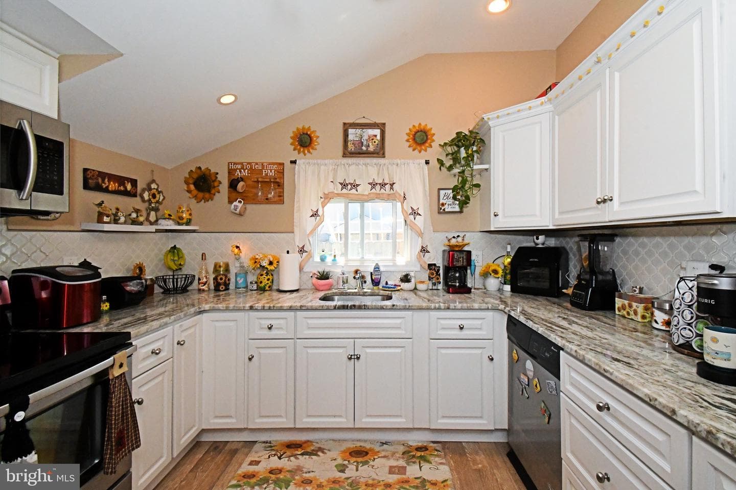 910 Fernwood Street photo 11