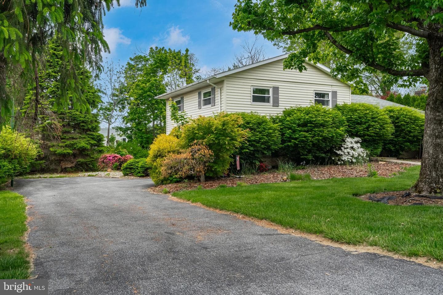 5131 Fairlawn Road photo 40