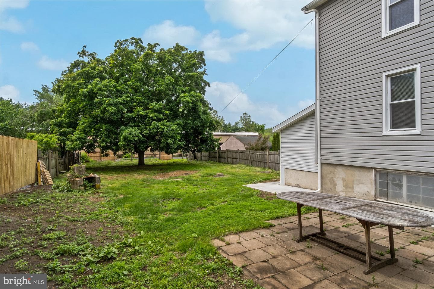746 Front photo 59