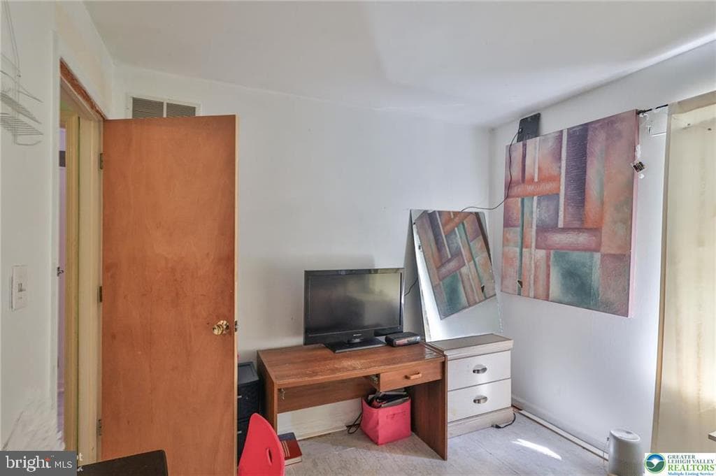 6411 Pioneer Drive photo 45