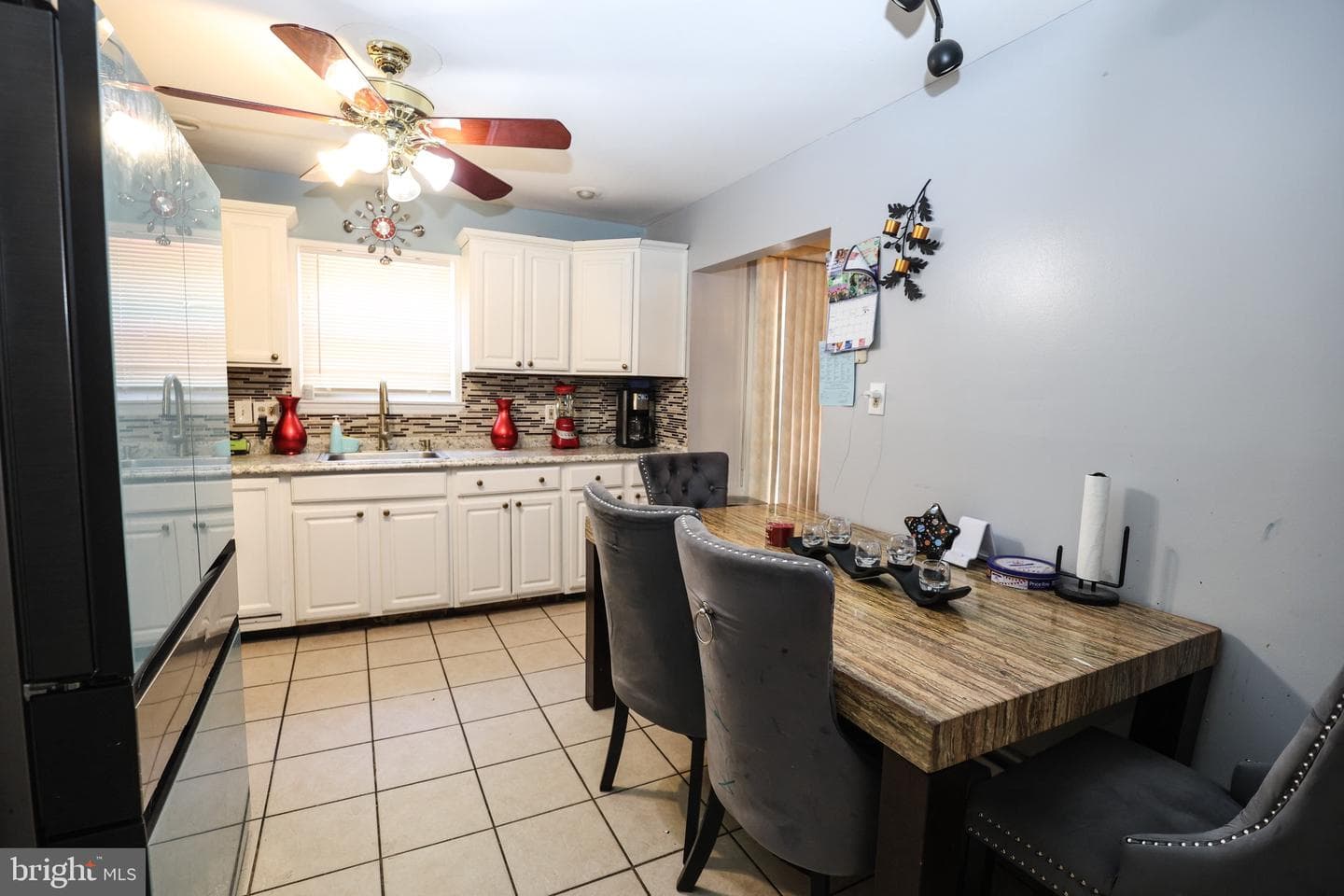 511 E Harrison Street photo 15