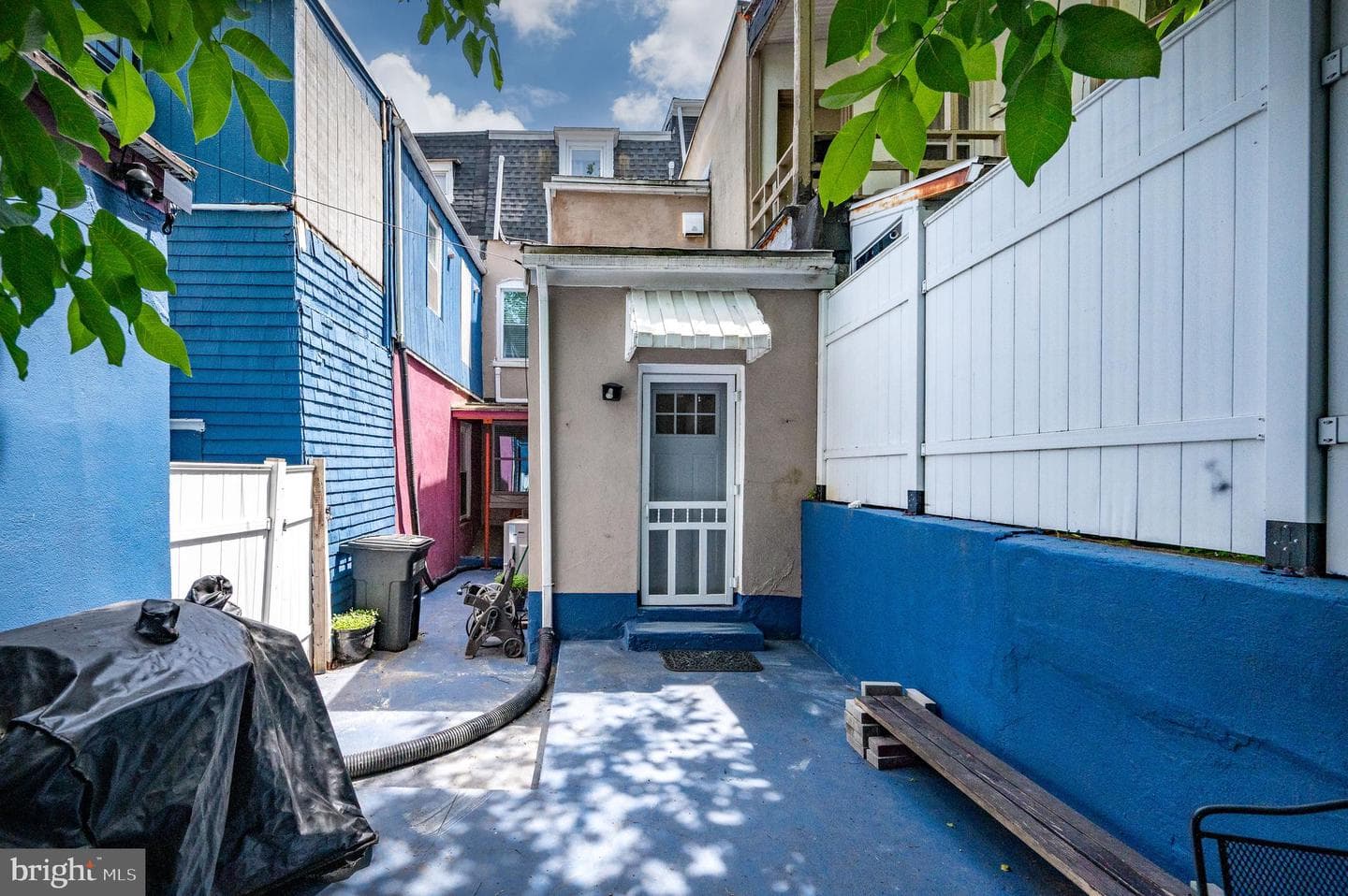 627 W Union Street photo 32