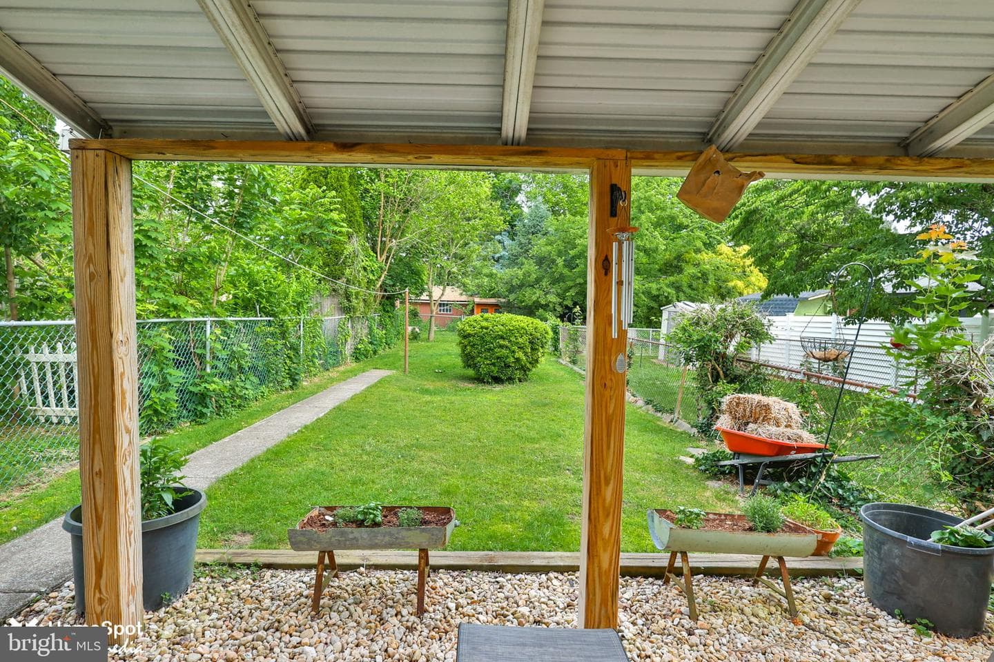 247 Adrain Street photo 28