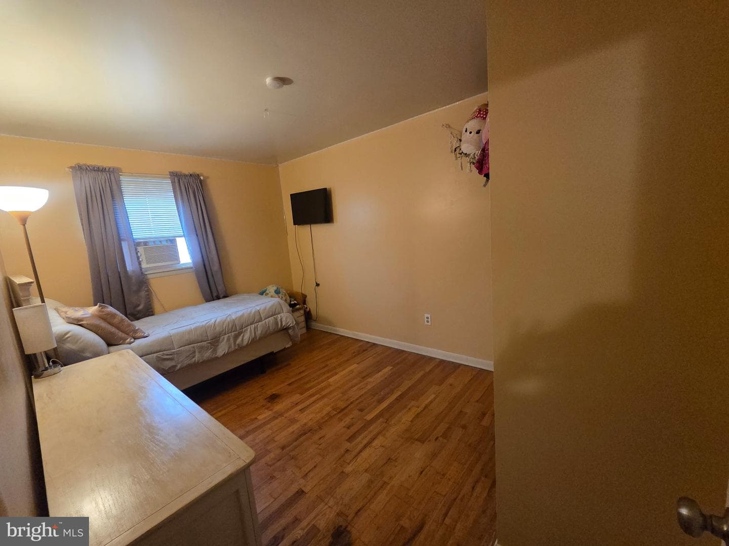 243 Wood Street photo 16